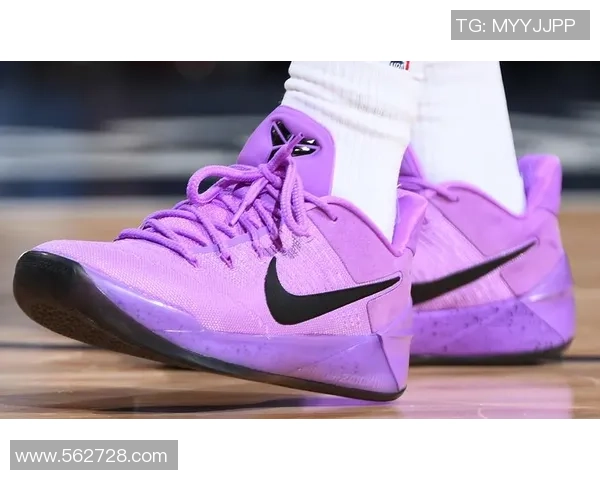 复古风潮再现AJ1紫色篮球鞋点亮你的时尚运动风格